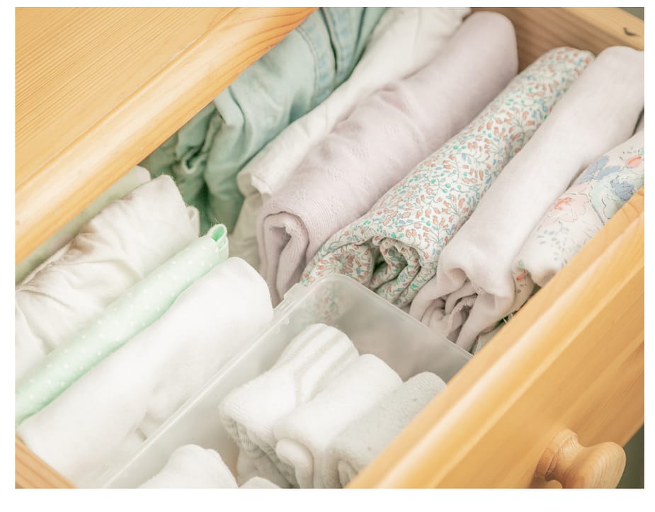 clothes in draw folded marie kondo style
